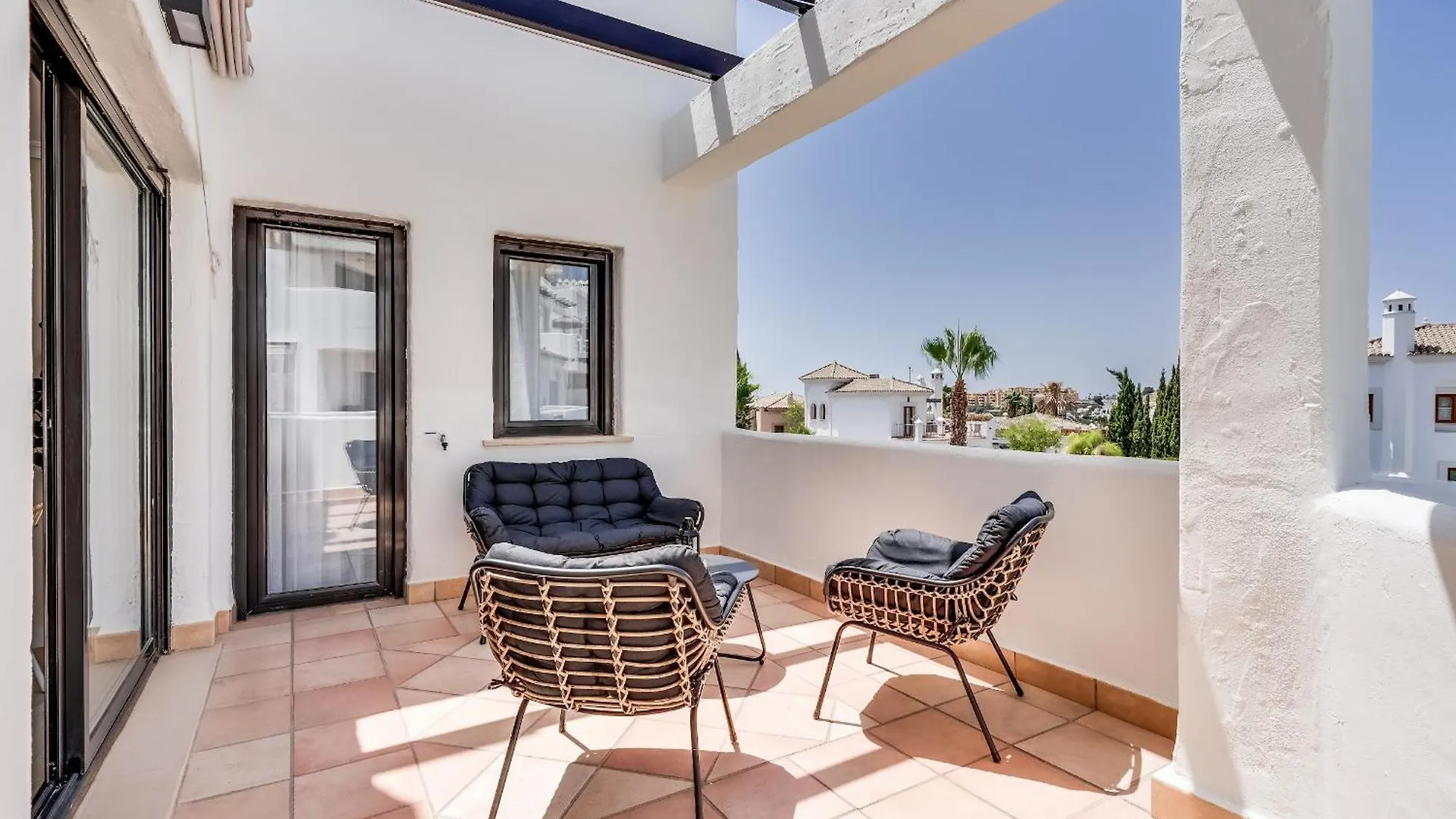 Penthouse Sunset With Jacuzzi Apartment Estepona