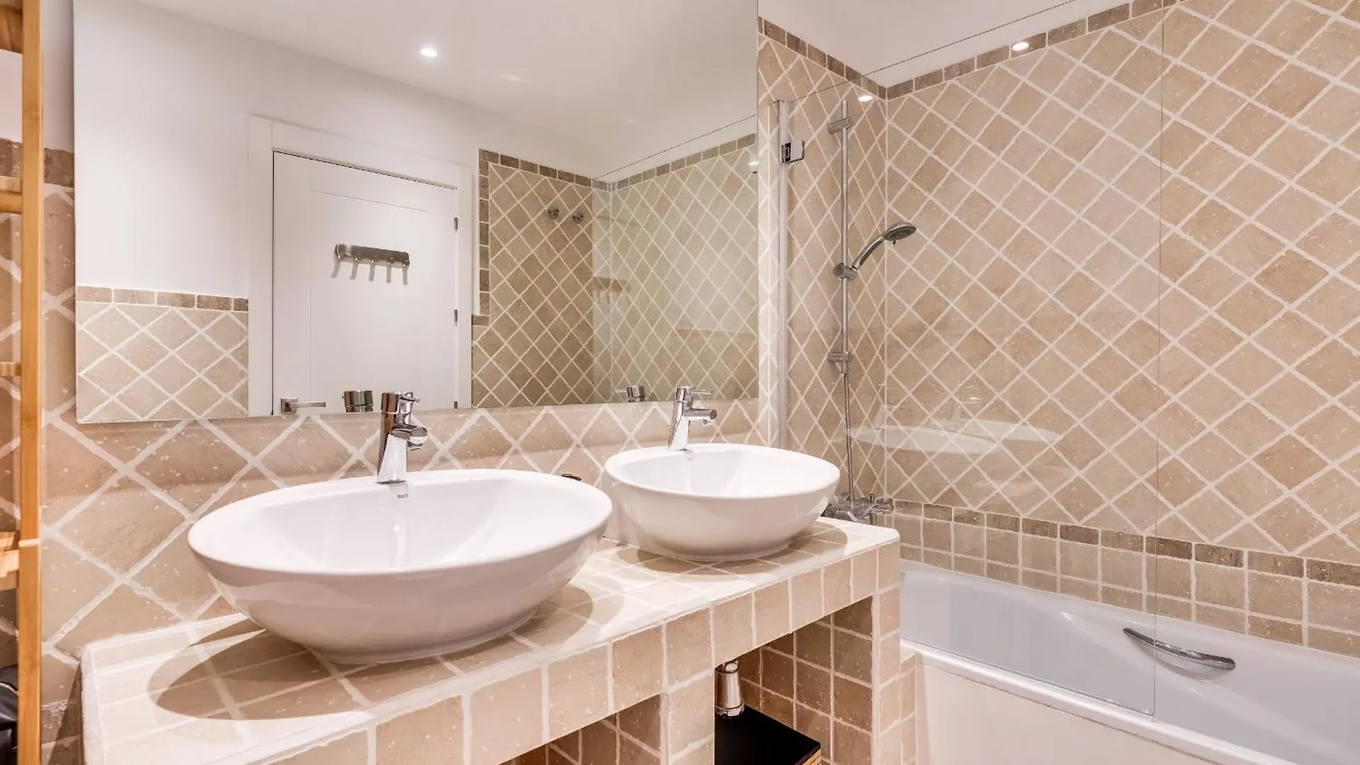 Penthouse Sunset With Jacuzzi Apartment Estepona 0*,  Spain