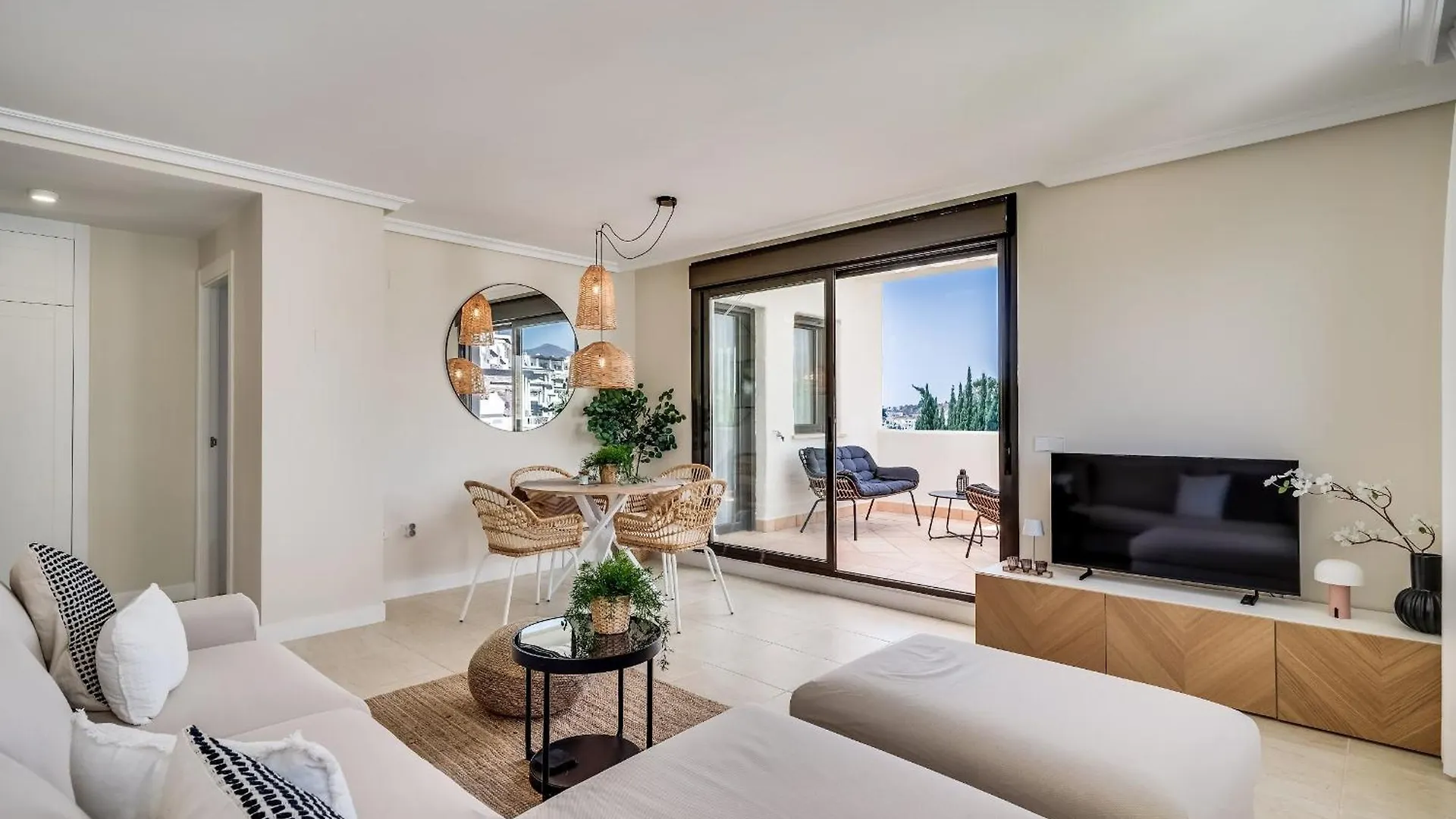 Penthouse Sunset With Jacuzzi Apartment Estepona